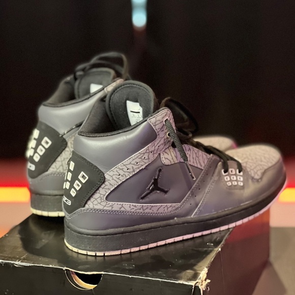 JORDAN 1 FLIGHTS - SIZE 10 (LIKE NEW) SUEDE (CEMENT GREY/BLACK/WHITE) main image 5